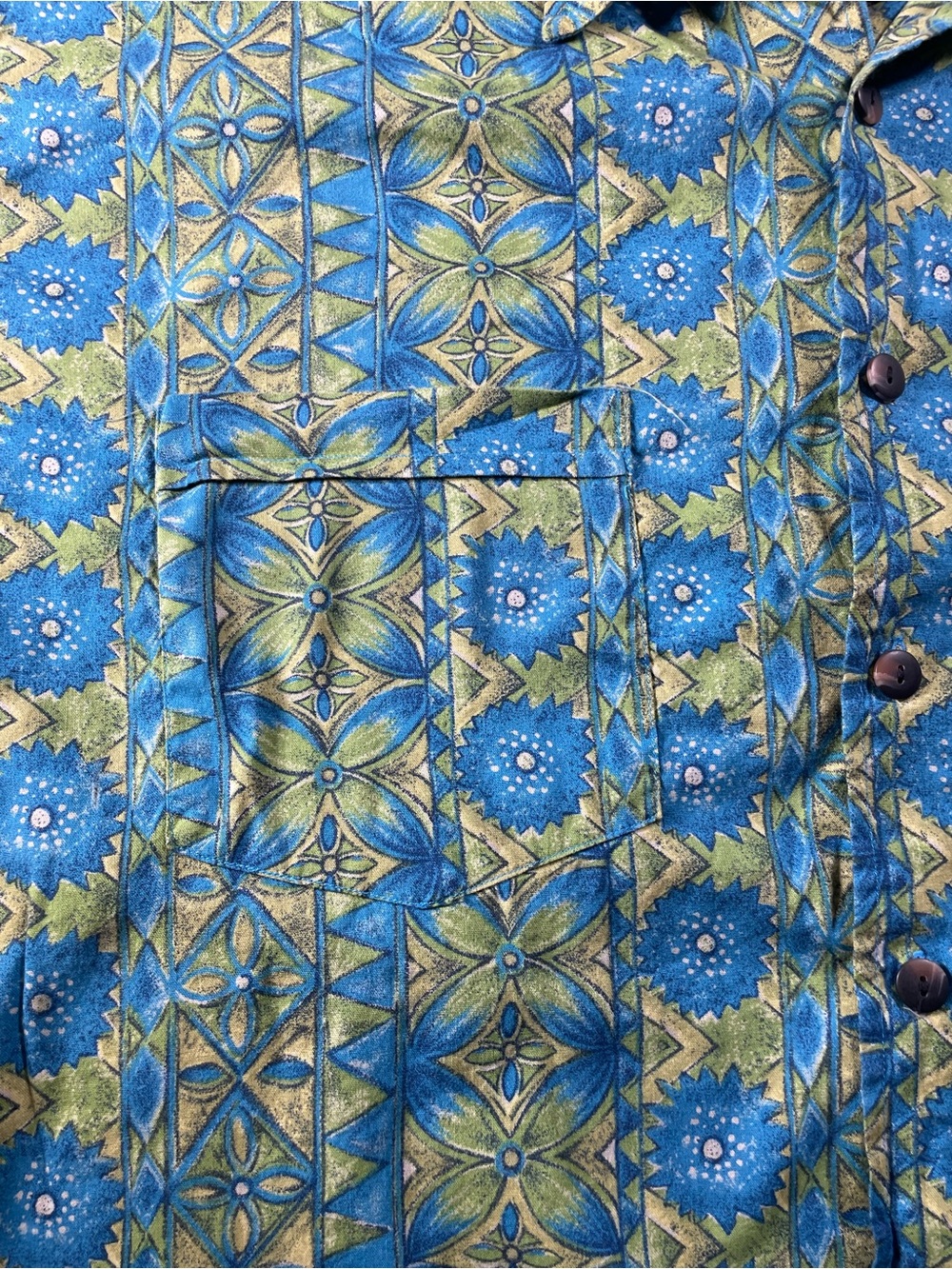 Men's Short-Sleeve Button-Down Shirt in Blue and Green floral Print - Picture 2 of 9